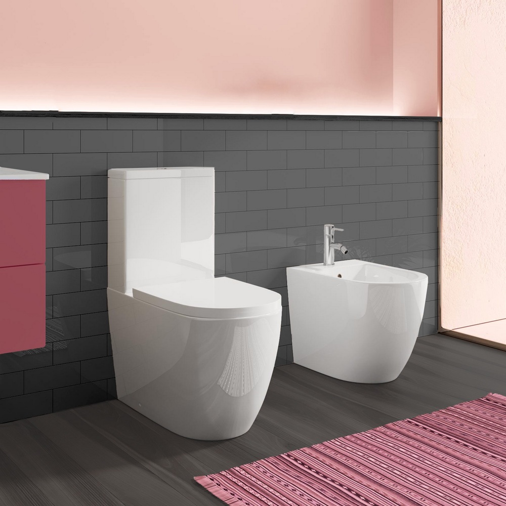 Virgus wandbündige Sanitärkeramik aus weißer Keramik mit Monoblock-WC und Bidet sowie Soft-Close-Toilettensitz