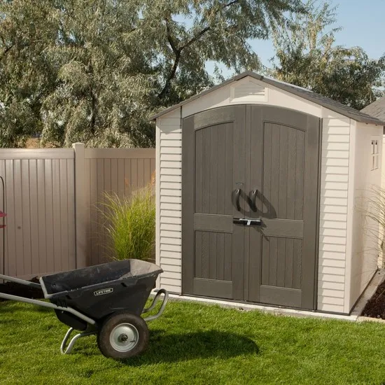 Abri d'extérieur carré en polyéthylène de 204x204 cm avec plancher CS019