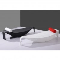 Meubles d'extérieur Robin avec chaise  longue  et table basse en rotin noir ou blanc avec coussin