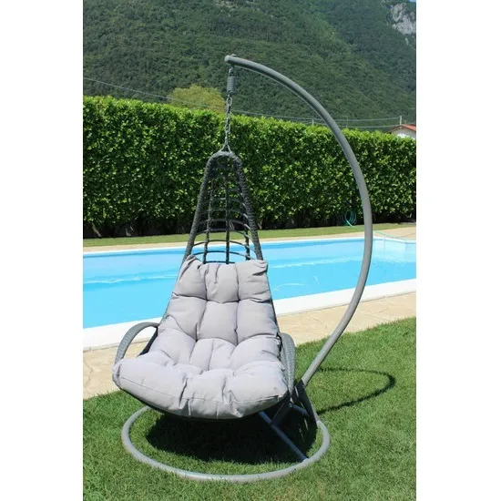 Fauteuil à bascule Daisy en métal avec siège en osier gris et coussin inclus