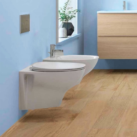 Suspended sanitary ware bidet and rimless toilet with soft-closing toilet cover Madrid model